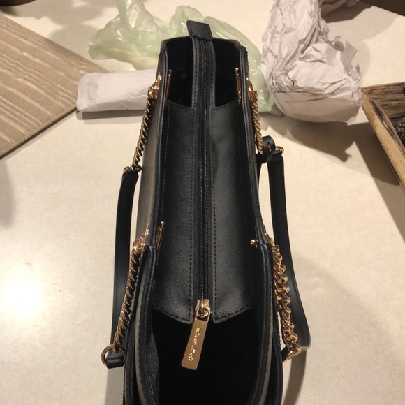 Michael Kors shoulder tote - Picture 5 of 7